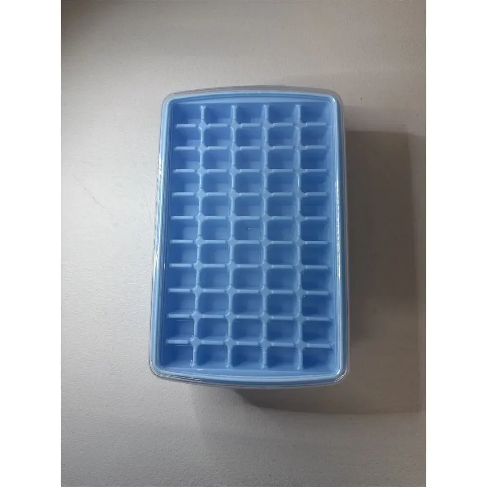 Ice Cube Tray With Lid Bin & Scoop ,55 Cubes Per Tray 3 Trays (See Description)